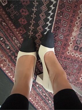 Classic Two-Tone Black and Cream Block Heel Pumps
